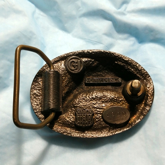 🦈🐬Fishing Large Mouth Bass Jumping Belt Buckle Pewter & Enamel 1987 Vintage - Picture 6 of 16